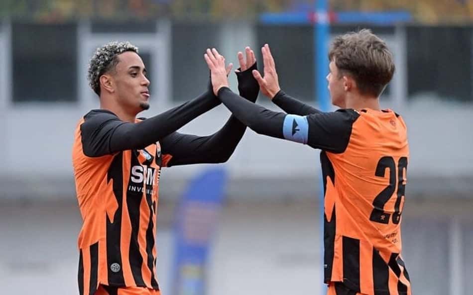 Ryan Roberto comemora gol na vitória do Shakhtar Donetsk Sub-21 sobre o Kolos (Foto: Shakhtar Donetsk)