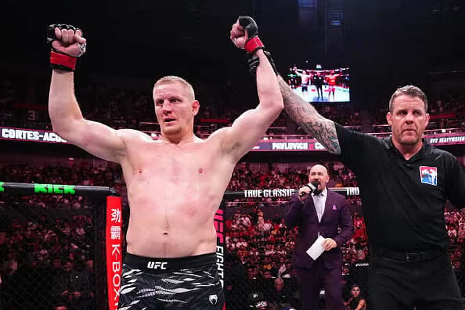 Sergei Pavlovich venceu Waldo Cortes-Acosta no card principal do UFC Xangai