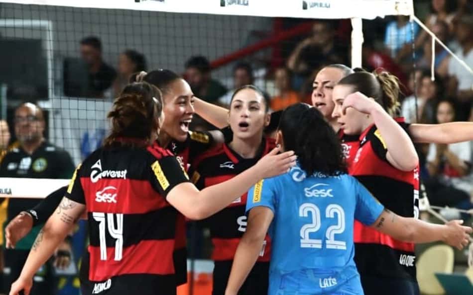 Time Feminino do Sesc Flamengo Celebra Vitória na Superliga de Vôlei.