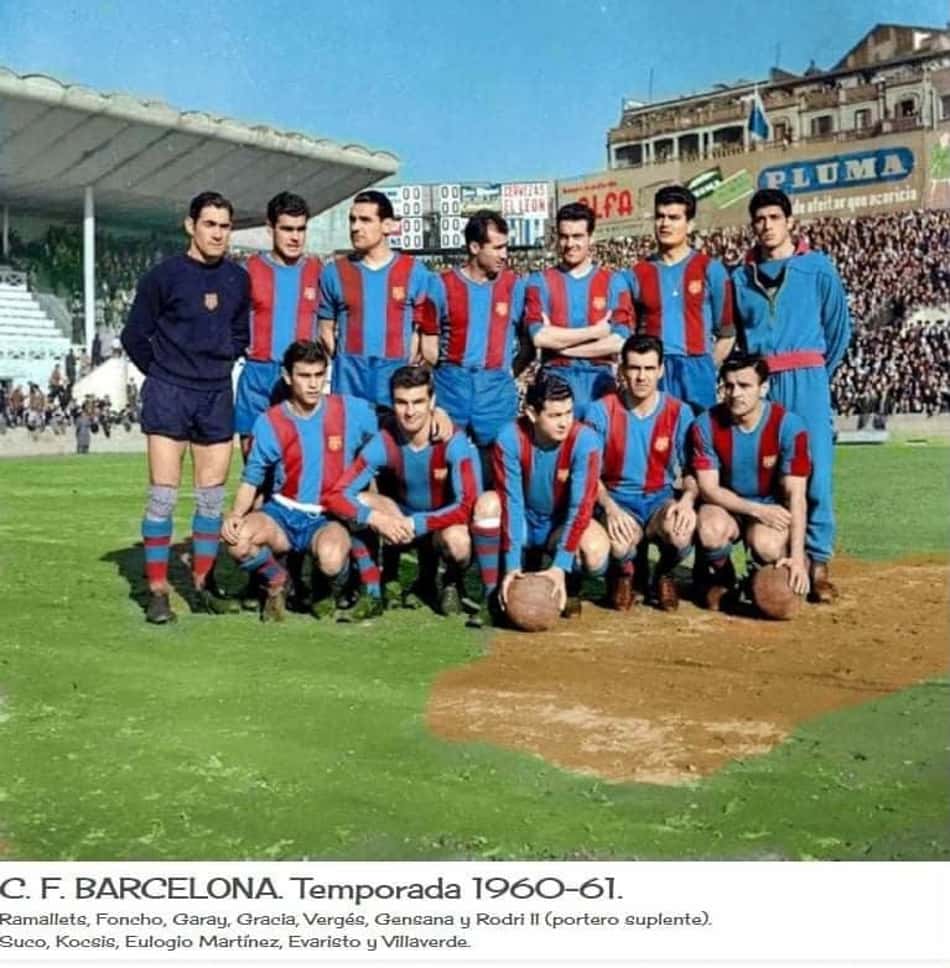 Equipe do Barcelona posando para foto