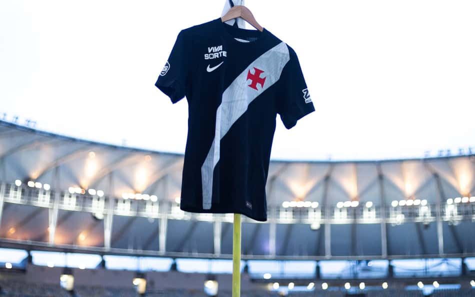 Vasco recorre à Justiça para tentar levar duelo contra o Boca Juniors ao Maracanã