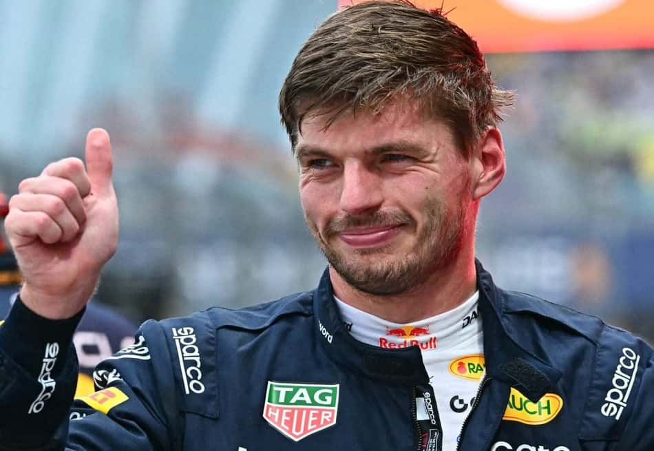 Max Verstappen comemora vitória na sprint do GP de Singapura pela F1 2026