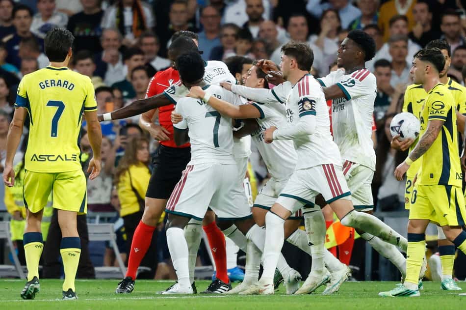 Vinicius Jr é expulso do Real Madrid no jogo com o Villarreal