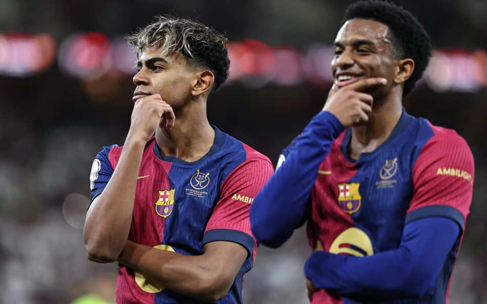 Yamal comemora gol pelo Barcelona contra o Real Madrid, pela Supercopa da Espanha (Foto: Fadel Senna/AFP)