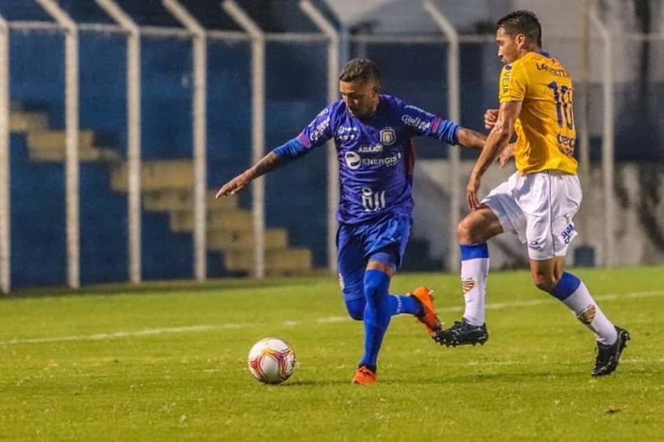 Drama no São Caetano: listamos 12 clubes brasileiros que voaram alto, mas hoje estão nas últimas divisões