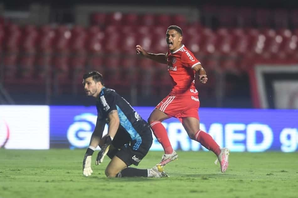 ATUAÇÕES: Em noite desastrosa do São Paulo, Volpi e Leo são os piores na goleada sofrida