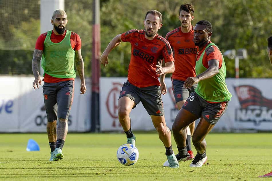 Everton Ribeiro
