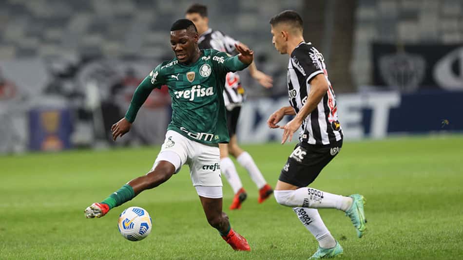 ATUAÇÕES: Expulsão de Patrick de Paula é determinante em derrota do Palmeiras