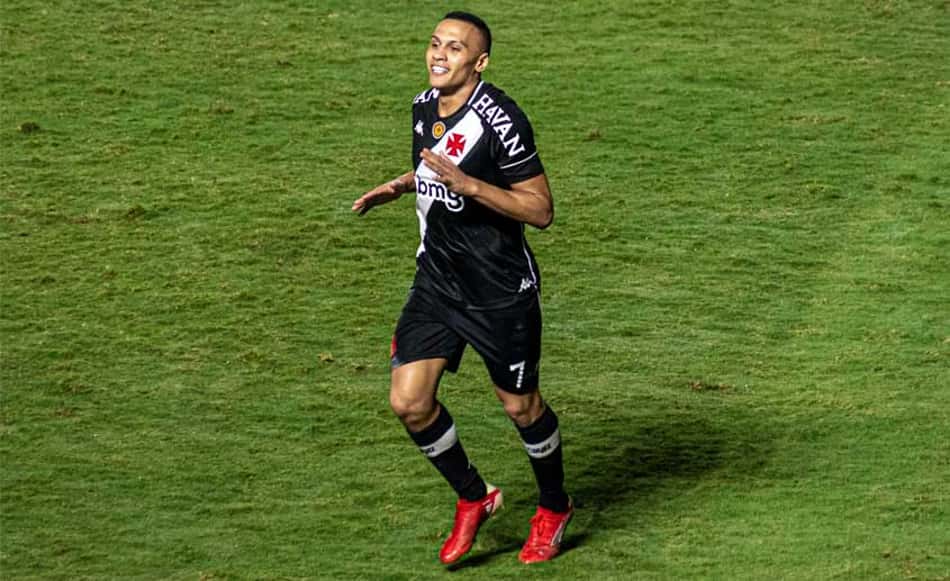 ATUAÇÕES: Léo Jabá se destaca e marca o gol da vitória do Vasco contra o Vila Nova em São Januário pela Série B