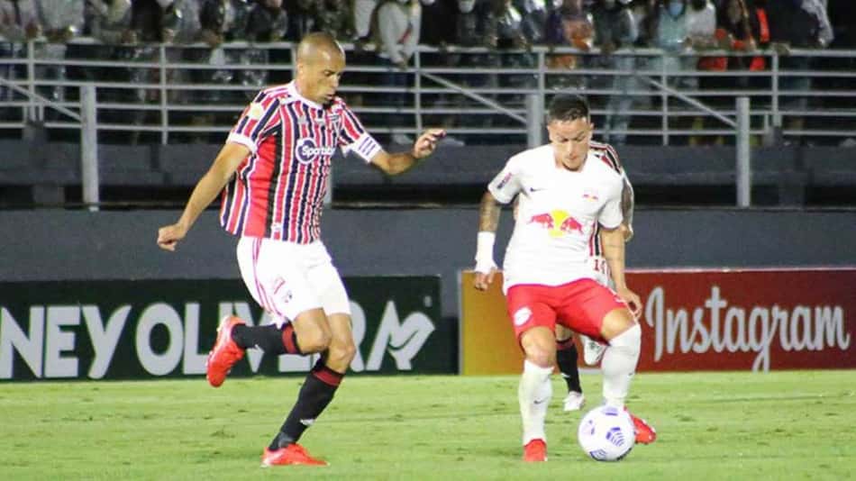 ATUAÇÕES: Em noite apagada, ataque é ineficiente e Miranda falha em lance do gol do RB Bragantino