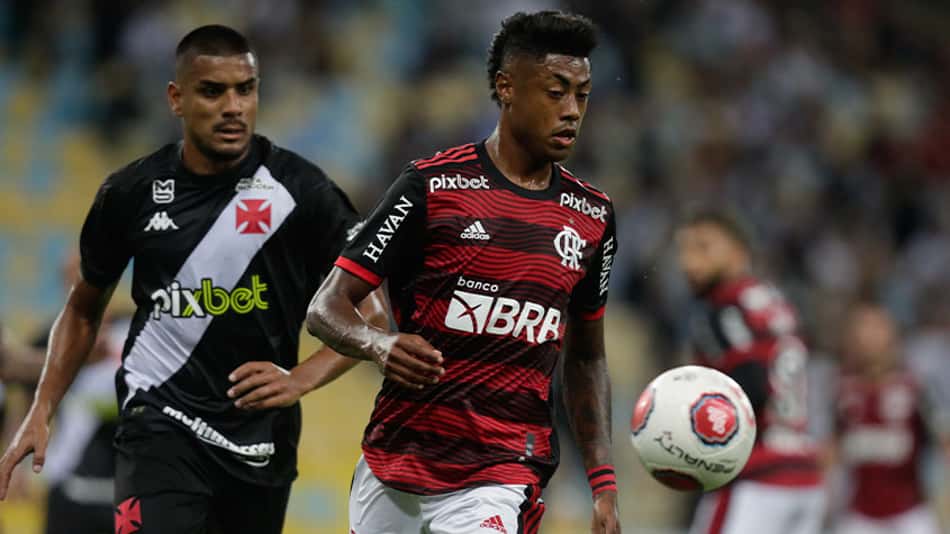ATUAÇÕES: Gabi marca, Paulo Souza faz boas mudanças no segundo tempo e Flamengo domina Vasco