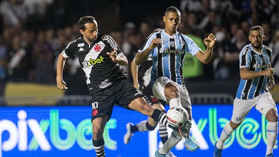 ATUAÇÕES: Palacios entra bem e acerta o travessão; Getúlio recebe a menor nota no empate do Vasco