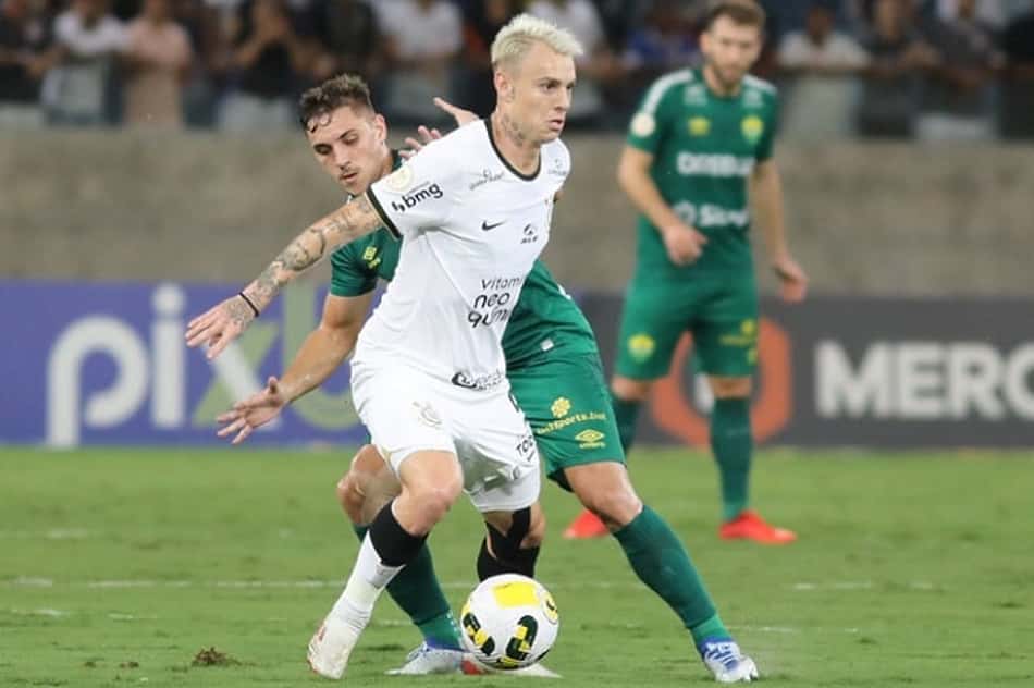 ATUAÇÕES: Vítor Pereira e Robson Bambu vão mal em derrota do Corinthians para o Cuiabá