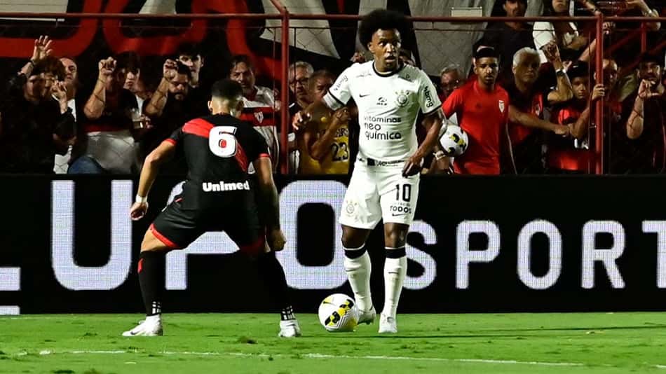 ATUAÇÕES: Meias deixam a desejar em derrota do Corinthians na Copa do Brasil