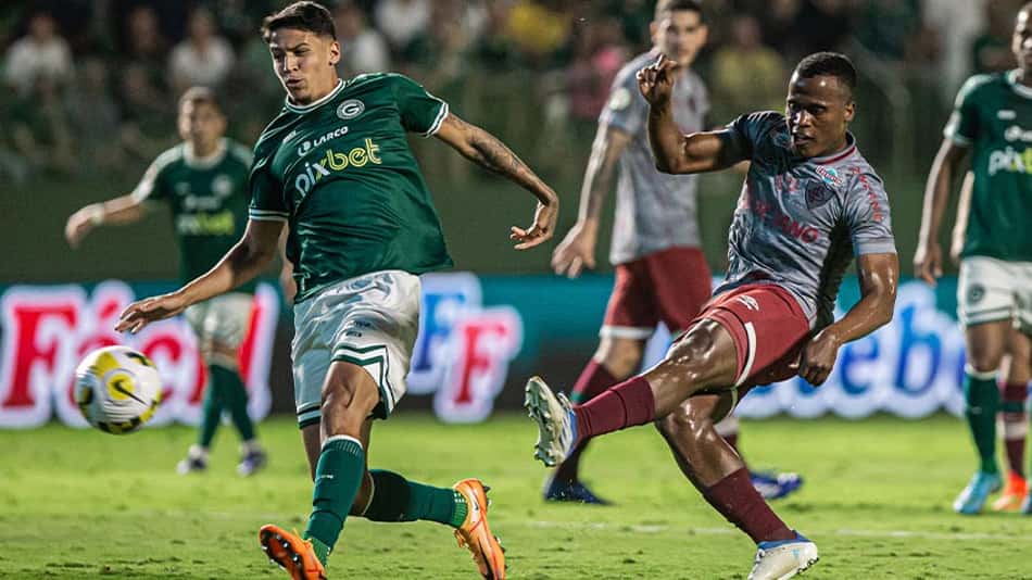 ATUAÇÕES: Arias e Cano marcam e se destacam em vitória do Fluminense; Willian garante virada
