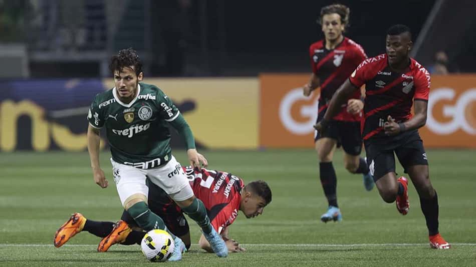 ATUAÇÕES: Ataque fica apagado, Piquerez vai mal em dois gols e Palmeiras perde para o Athletico-PR