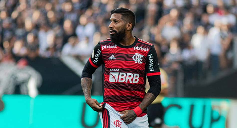 ATUAÇÕES: Rodinei faz contra e leva a menor nota do Flamengo contra o Corinthians