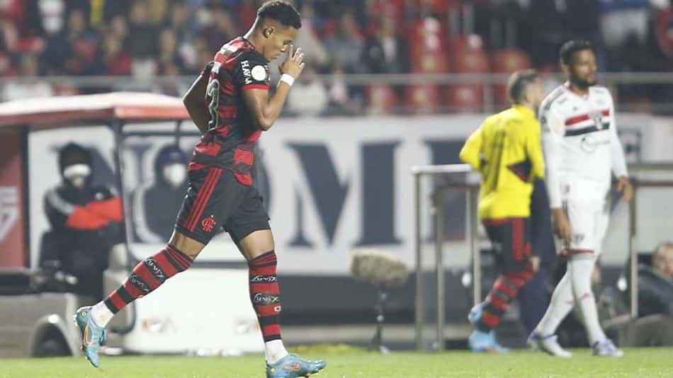 ATUAÇÕES: Lázaro e Gabigol garantem vitória sobre o São Paulo e levam melhores notas do Flamengo