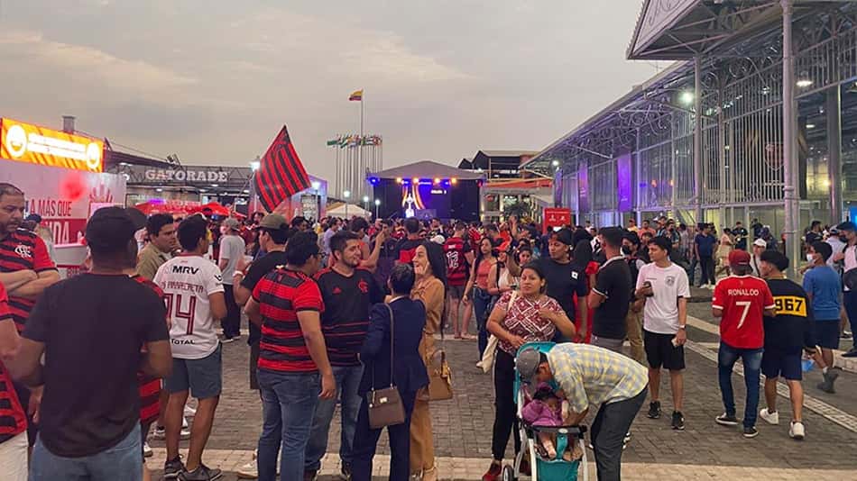 Flamengo x Athletico-PR: veja como estão as movimentações das torcidas em Guayaquil