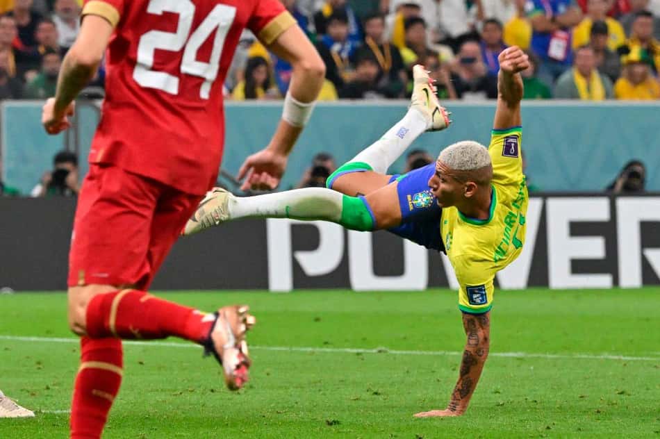 ATUAÇÕES: Com direito a voleio, Richarlison marca duas vezes e recebe a maior nota em vitória do Brasil