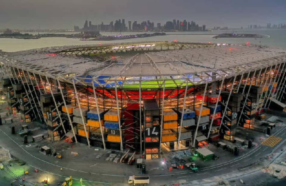 Conheça o Estádio 974, palco da Copa do Mundo que tem contêineres na fachada