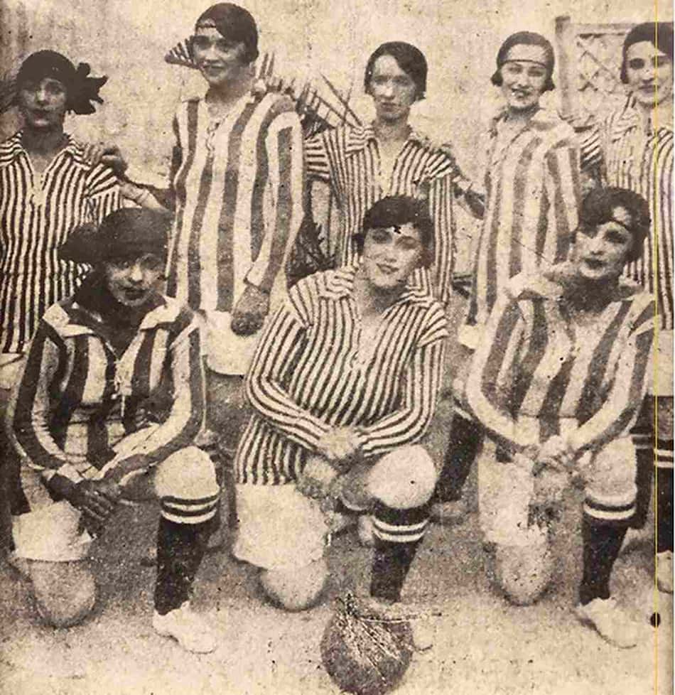 Primeiro jogo futebol feminino