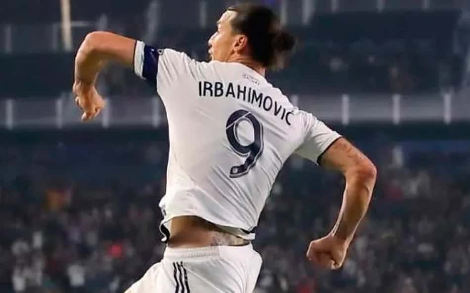 Ibrahimovic - camisa com erro