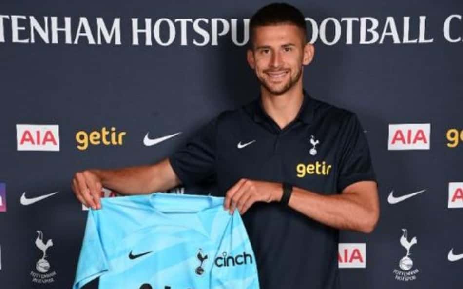 Guglielmo Vicario - Tottenham
