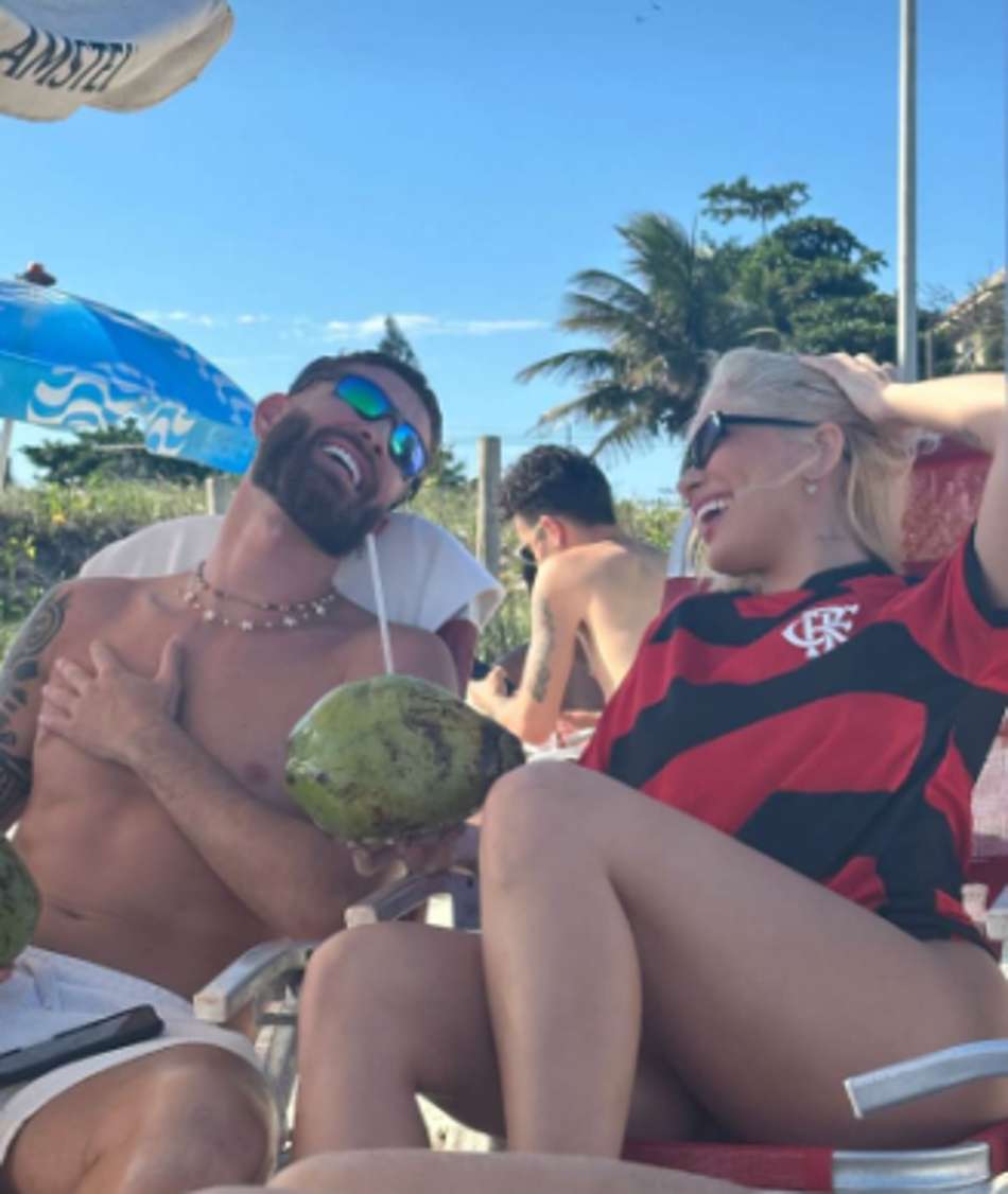 Léo Pereira e Karoline