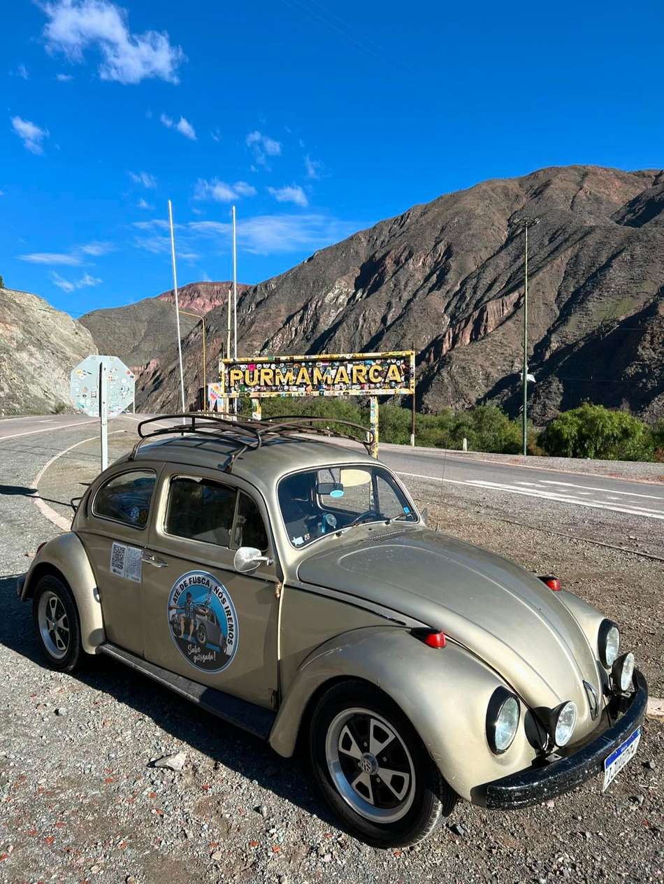 Torcedor viaja de Fusca para assistir todos os jogos do Grêmio! Veja as imagens do carro