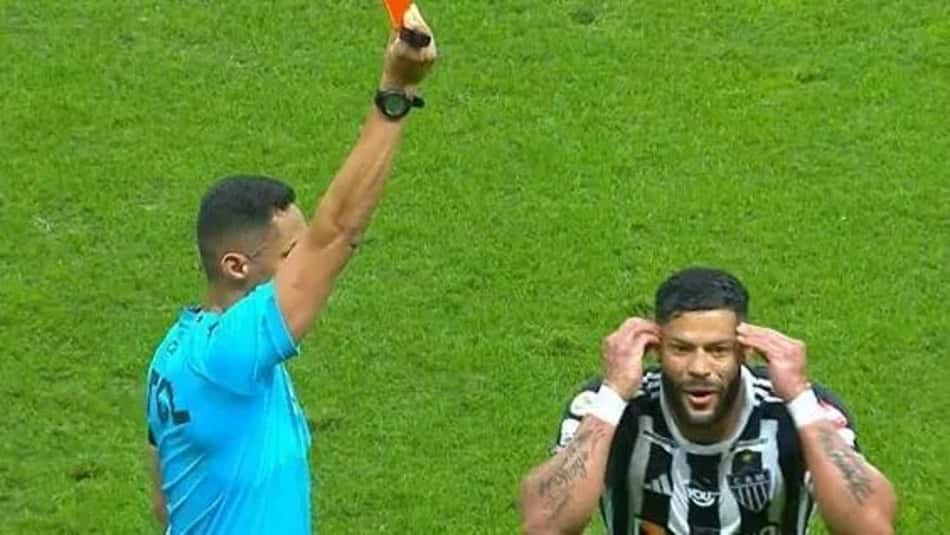 Expulsões marcantes da carreira de Hulk