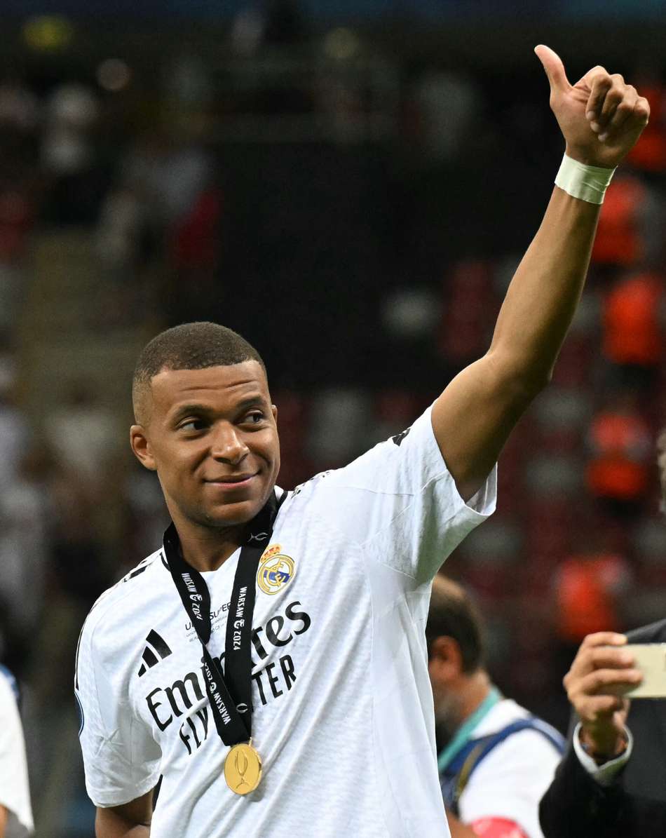 Trio RVM? Rodrygo, Vini Jr e Mbappé podem fazer novo trio de ataque emblemático. Relembre outros casos. Foto: Wojtek RADWANSKI / AFP