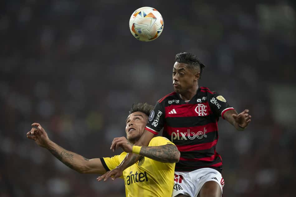 Bruno Henrique em Flamengo x Peñarol