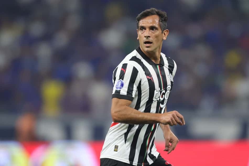 Roque Santa Cruz em Cruzeiro x Libertad