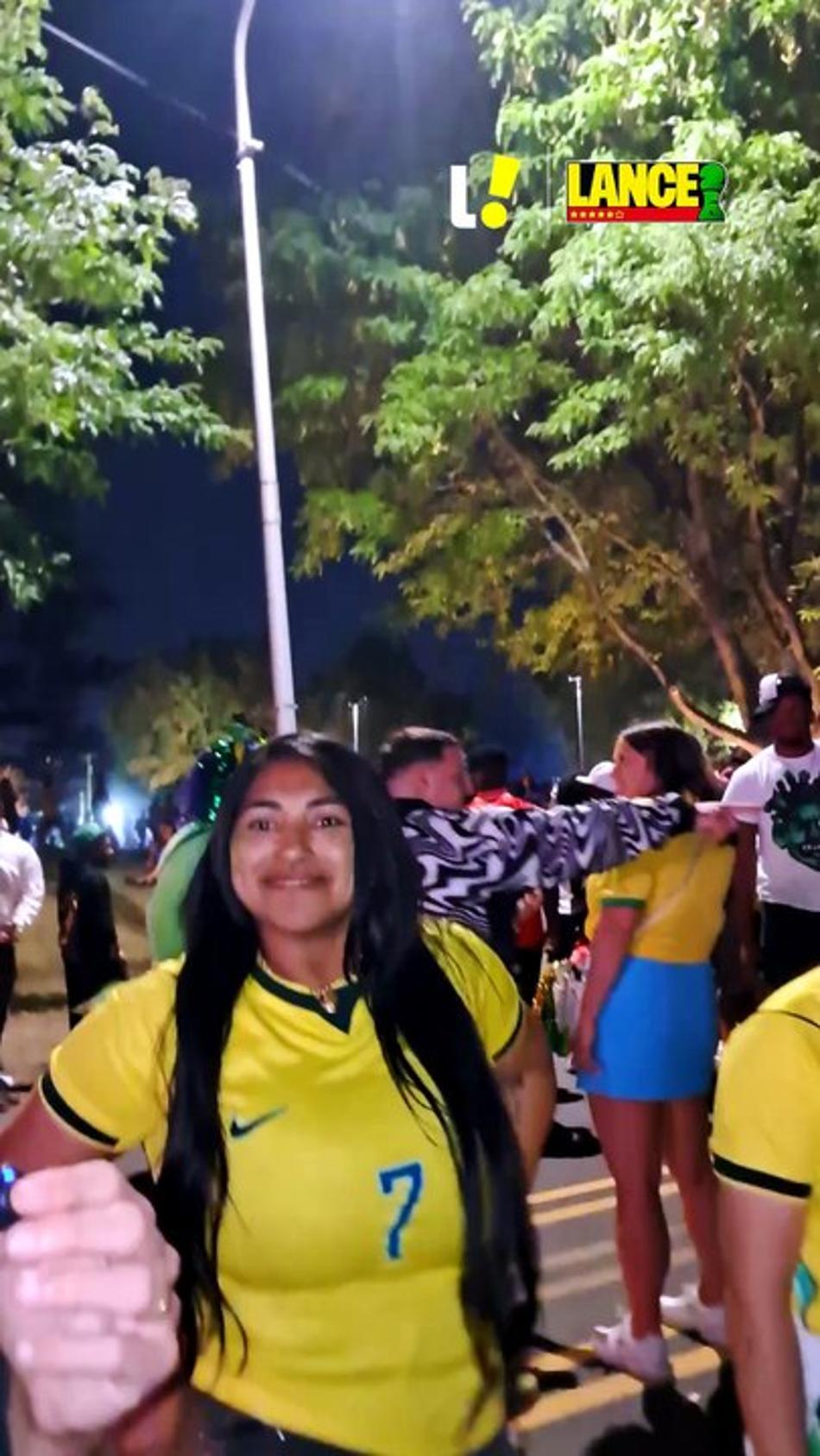 thumbnail Família brasileira do Maranhão comenta sobre vitória do Brasil