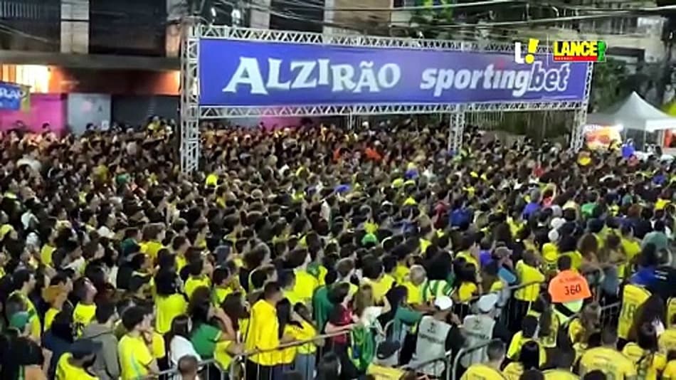 thumbnail Torcida no Alzirão reage a grande defesa de Alisson