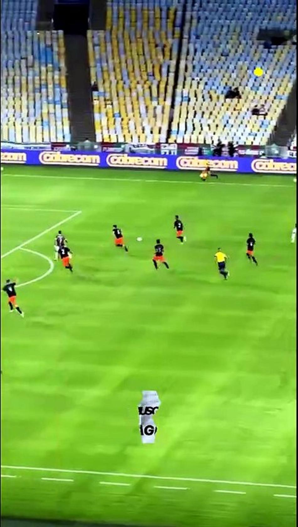 thumbnail Hulk perde duas chances de gol em Fluminense x Nova Iguaçu