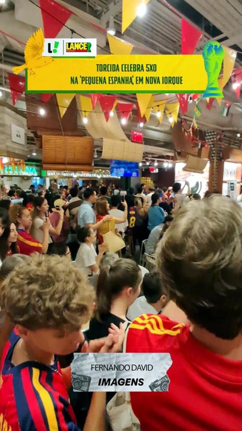 thumbnail TORCIDA DA ESPANHA COMEMORA VITÓRIA EM NOVA YORQUE