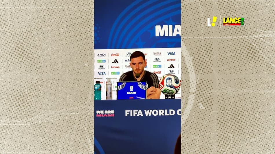 thumbnail Segue Robertson fala que Alisson é o melhor goleiro do mundo e brinca no final “tomara que não tenha uma clean sheet
