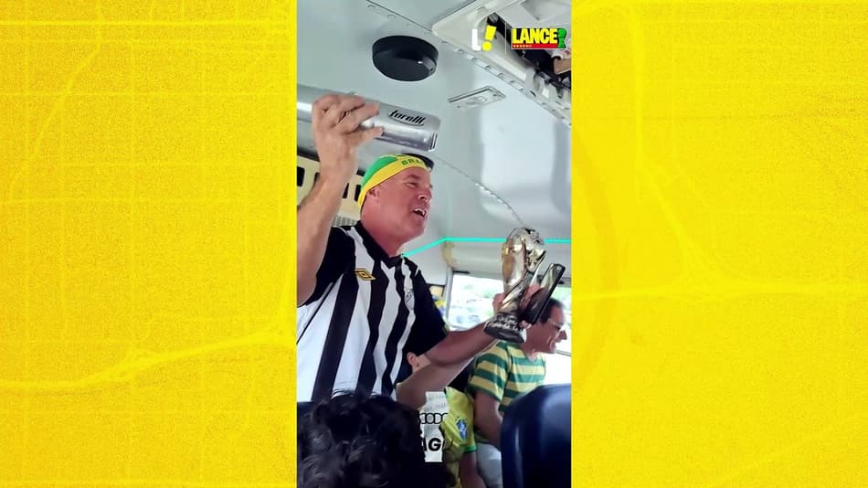 thumbnail Ônibus escolar que leva torcedores para o estádio