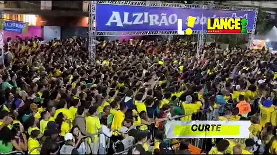 thumbnail Torcedores festejam entrada de Neymar no jogo
