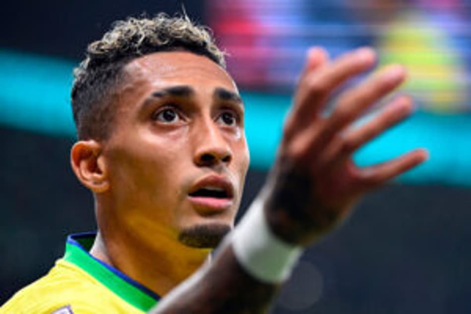 Em entrevista à Romário TV, Raphinha não fugiu de uma aspa polêmica, e declarou que o duelo com os rivais continentais pode ter até certos tons de batalha.  "Porrada neles, sem dúvida. Porrada neles, dentro e fora do campo se tiver que ser. Vou fazer o gol, vou com tudo. Que se f**** eles"