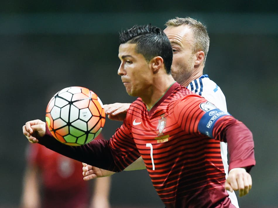 Cristiano Ronaldo foi o grande astro em campo (Foto: FRANCISCO LEONG / AFP)