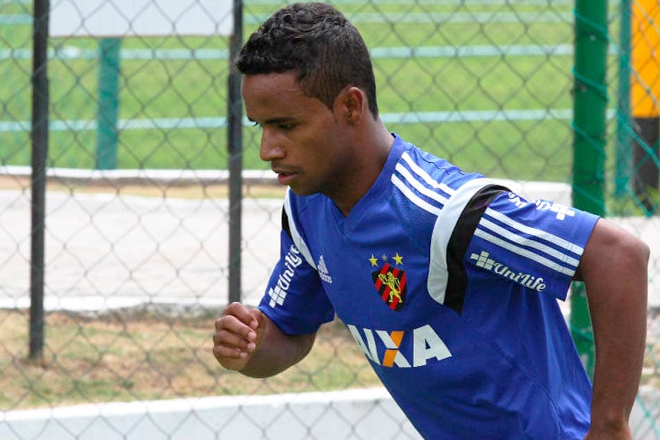 Cruzeiro confirma retorno de Elber ao clube no início de 2016