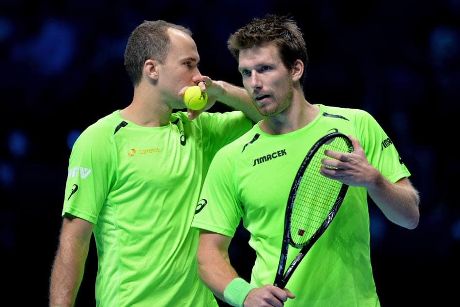 Jogando com Peya, Soares estreia com vitória em Estocolmo