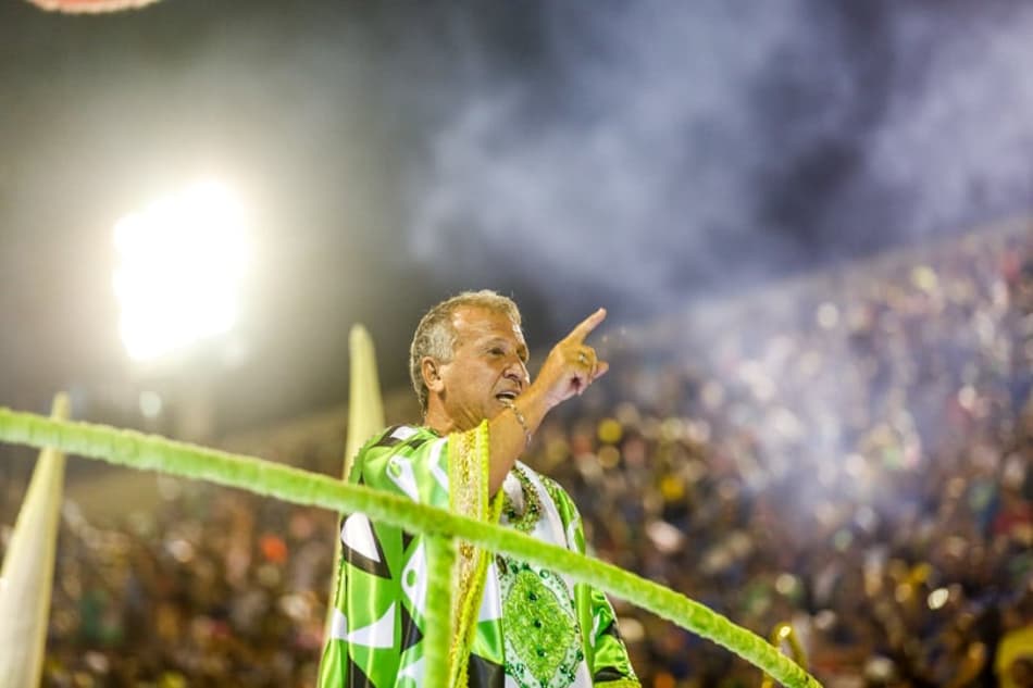 Zico diz que curtia com moderação fora de campo, e reprova exposição