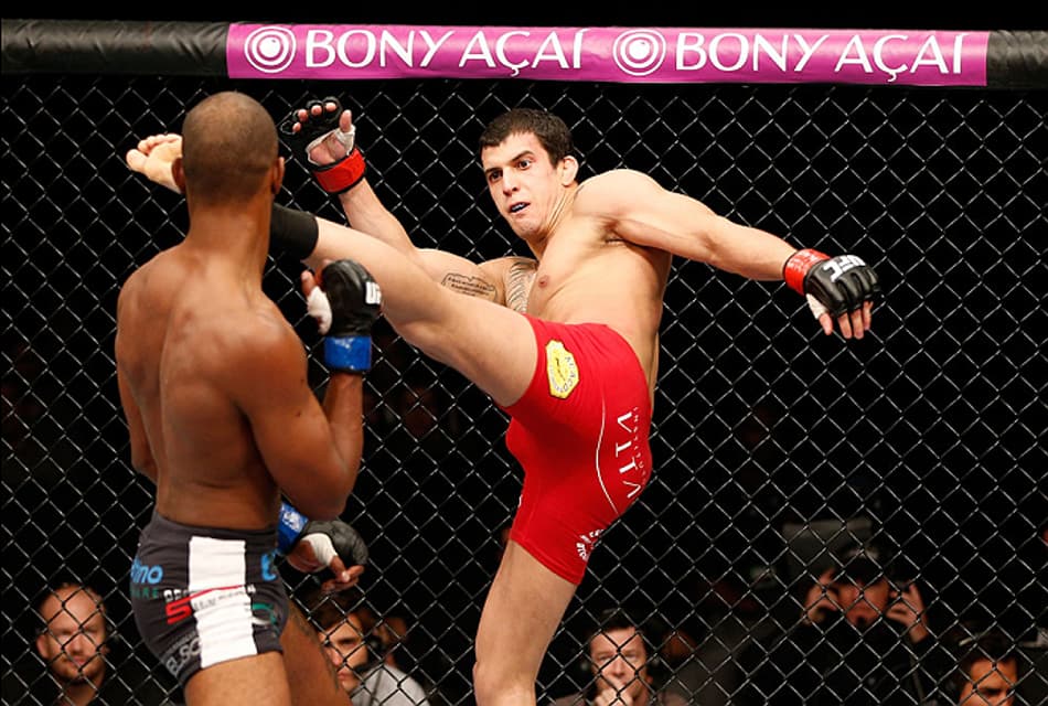 Felipe Sertanejo retorna ao Ultimate diante de americano, em julho