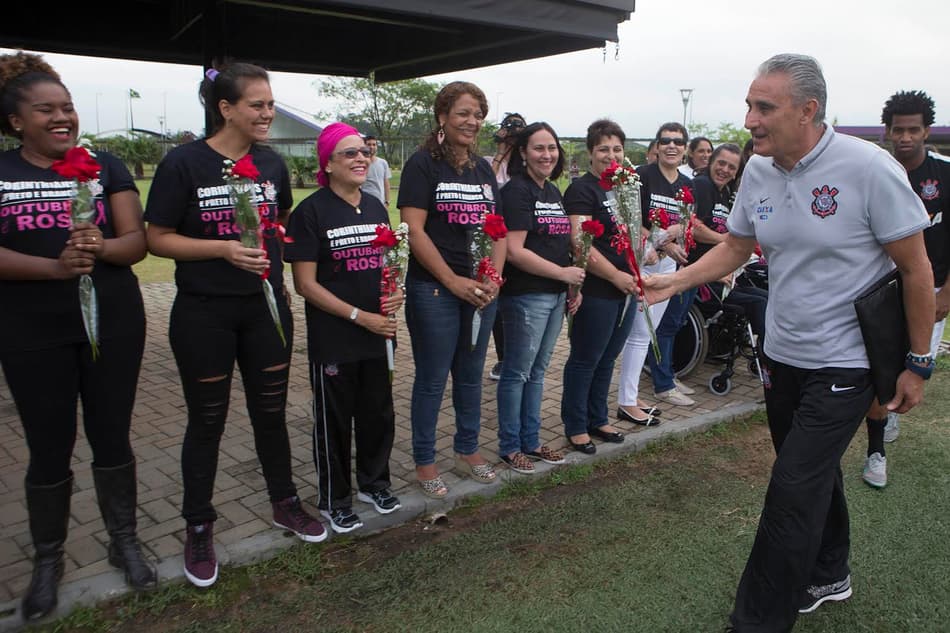 Cerca de 9 mil mulheres se inscrevem para exames na Arena Corinthians
