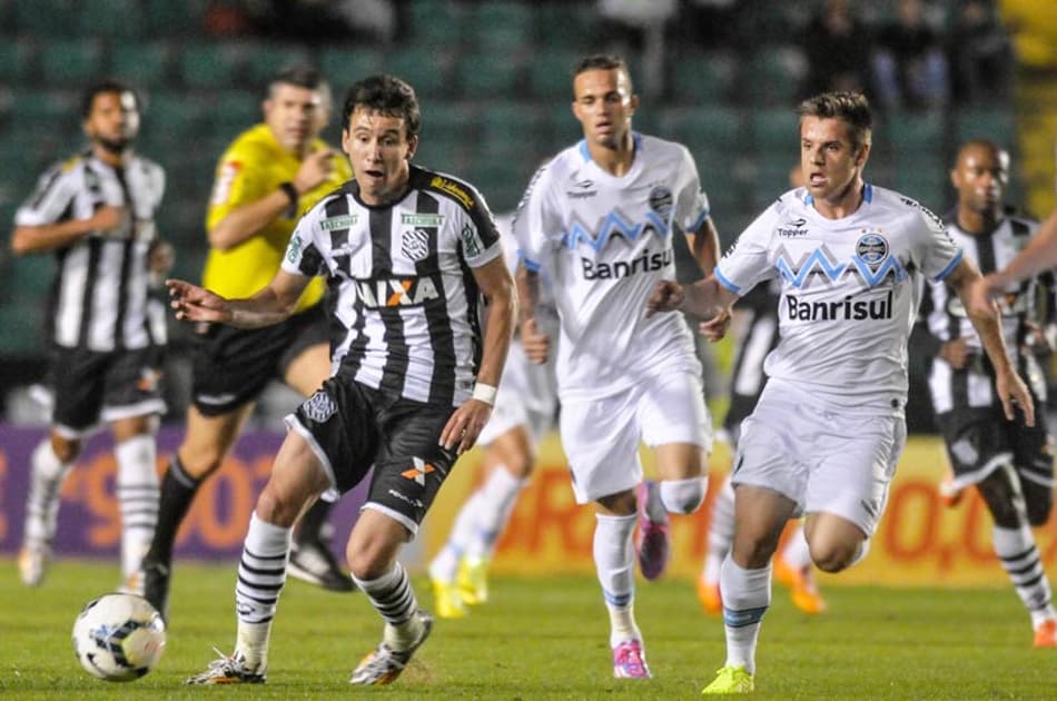 Figueirense x Grêmio (Foto: Eduardo Valente/LANCE!Press)