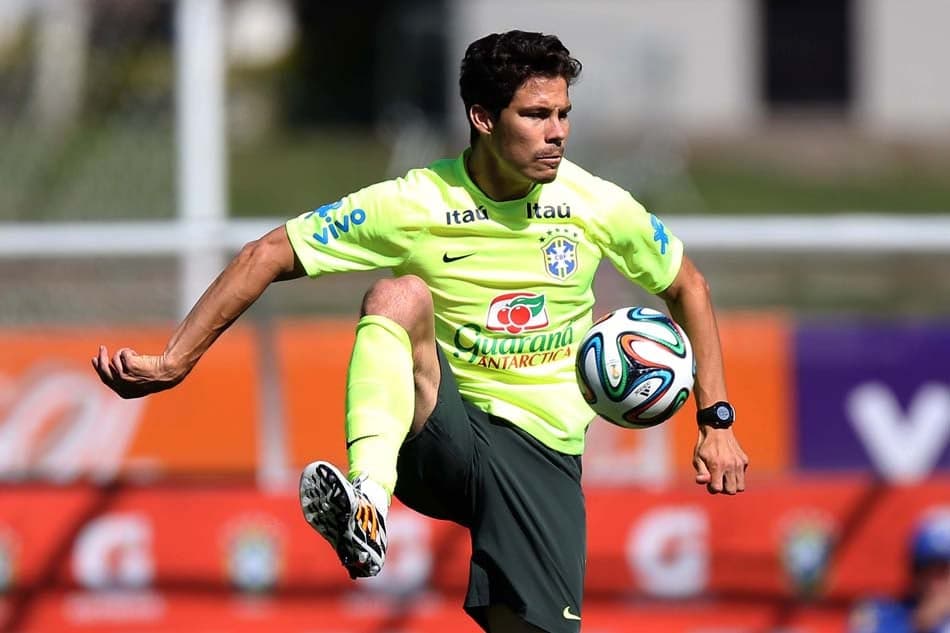 Hernanes - Treino da Seleção Brasileira na Granja Comary (Foto: Ari Ferreira/LANCE!Press)